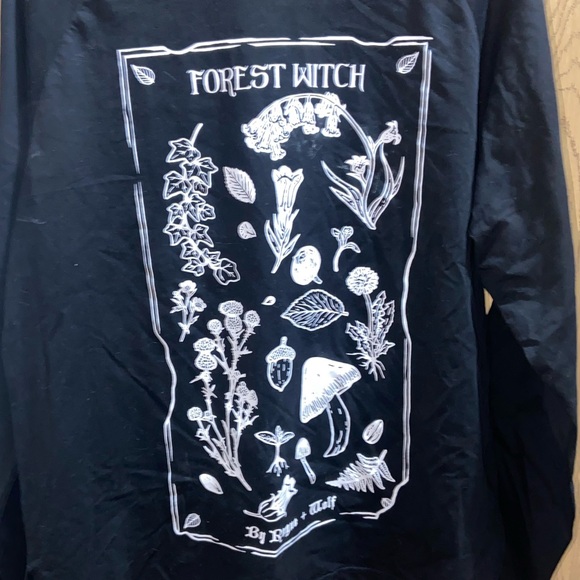 Rogue + Wolf XL Black Forest Witch Graphic Long Sleeve Shirt - Picture 4 of 5